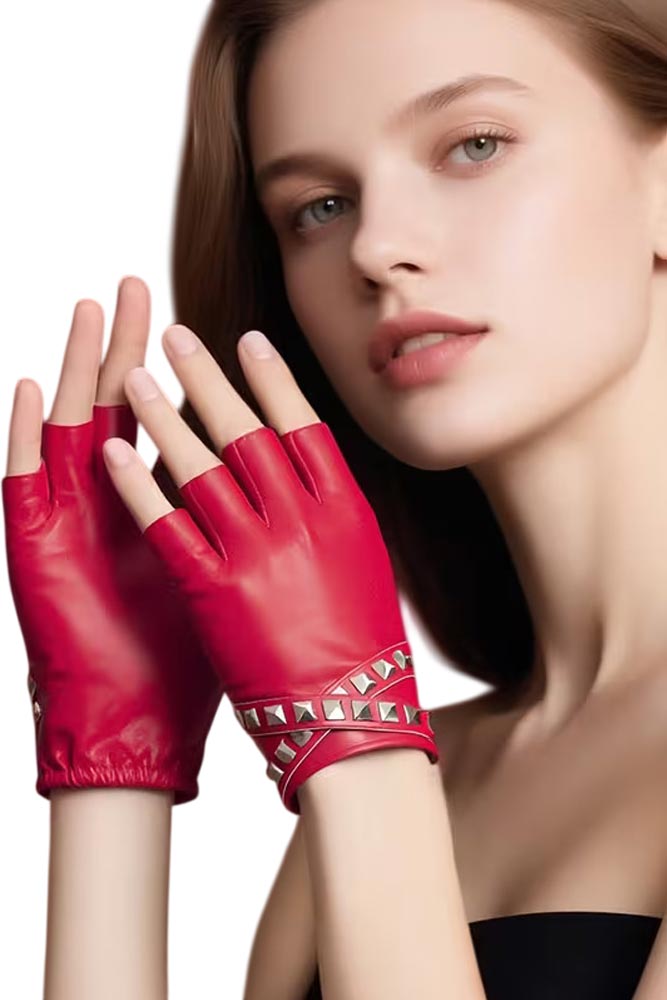 Γυναικεία κόκκινα γάντια δερματίνης με μεταλλικά τρουκ