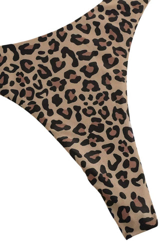 Λεοπάρ brazilian bikini bottom κοντινή λήψη