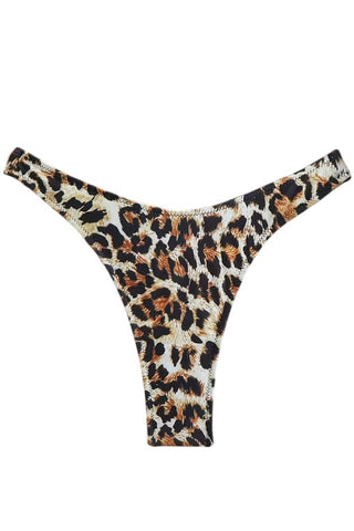 Λεοπάρ string bikini bottom κοντινή λήψη