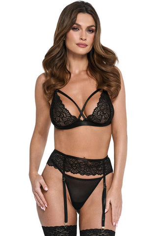 Σετ εσωρούχων με μαλακές cups, crisscross τιράντες και ασορτί string